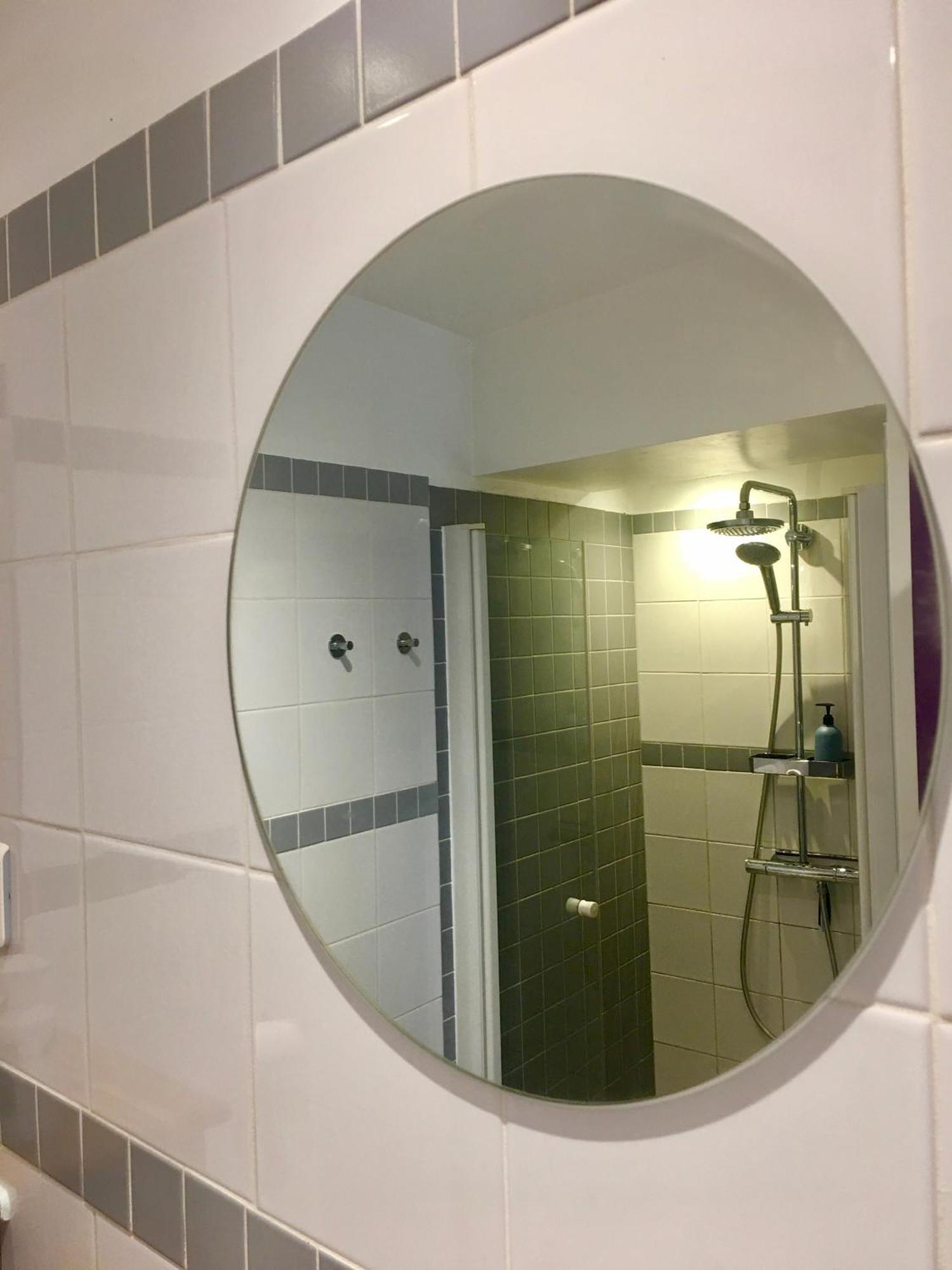La Tour De Flandre Apartment Rousseloy Room photo